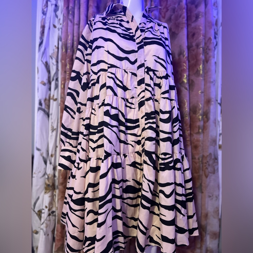 Dress - Picture 2 of 3